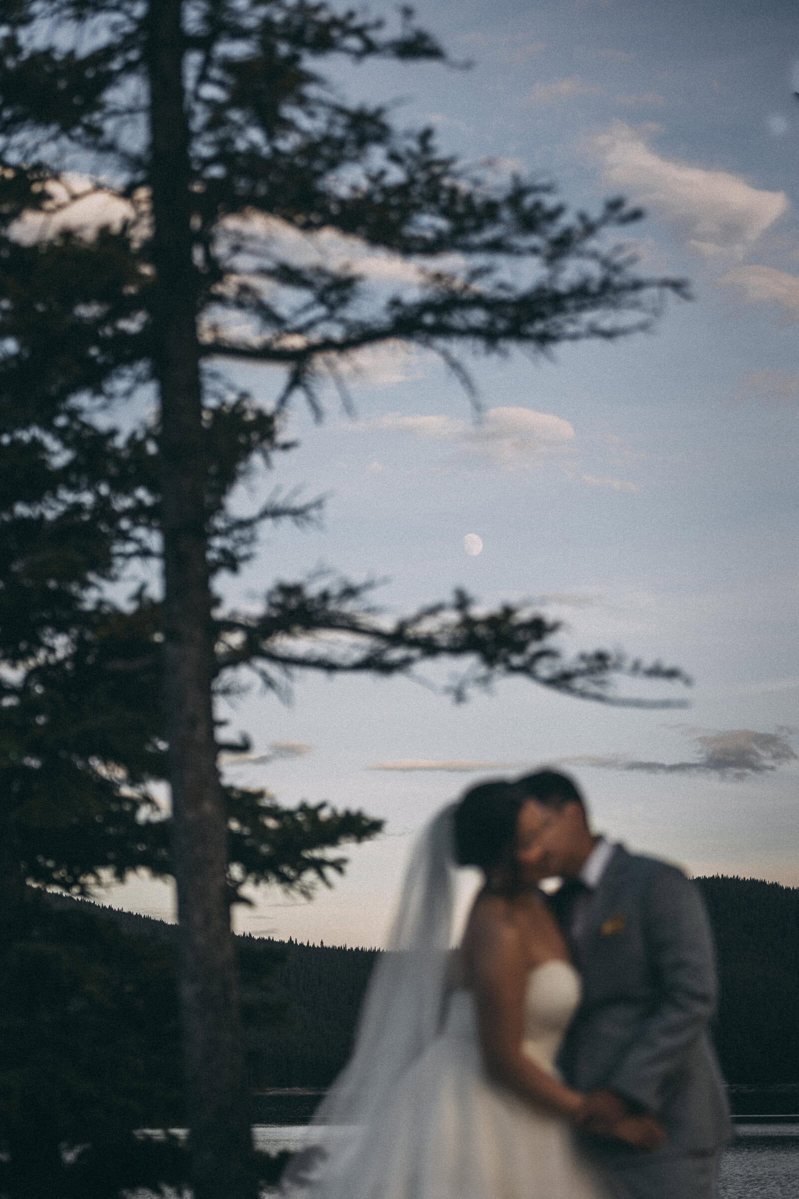 J-E-Lake-Minnewanka-Sunset-Elopement-Allie-Knulls-Photography-116