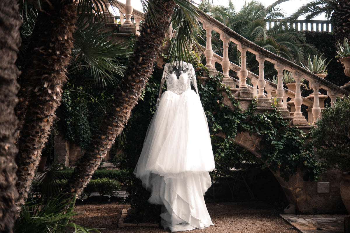 hochzeitsfotograf-stuttgart-brautkleid-fine-art