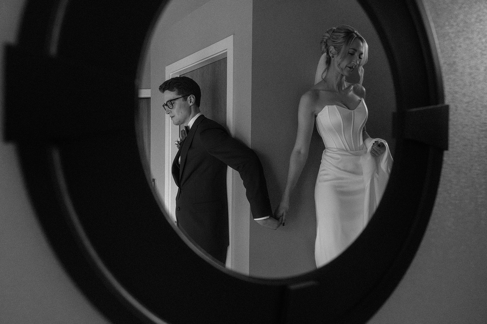 KellySchusterPhotography-SamanthaColin-PointhouseSuitesIntimateWedding-1-1