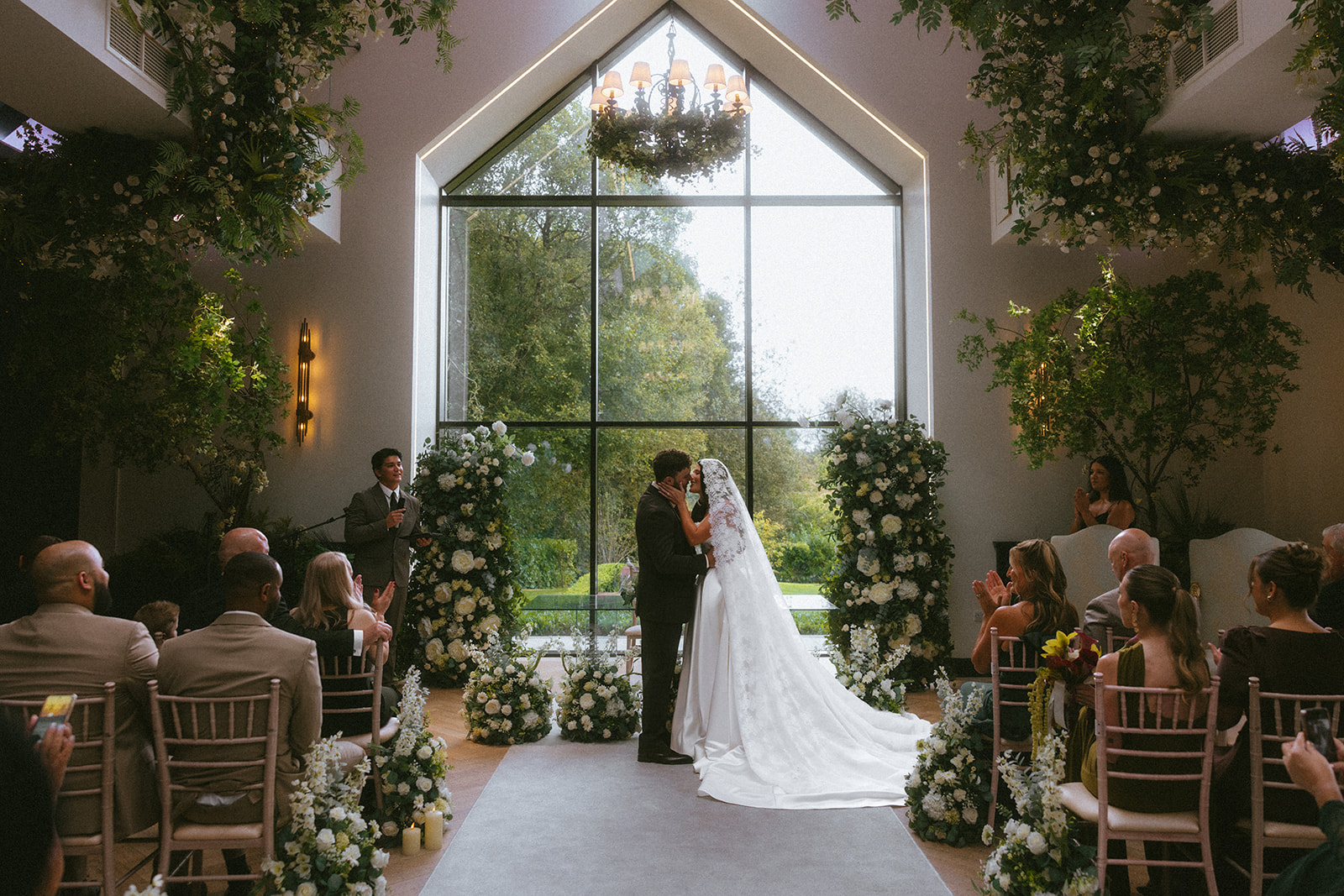 KellySchusterPhotography-VictoriaDavison-CabraCastleWeddingCavanIreland-3869_websize